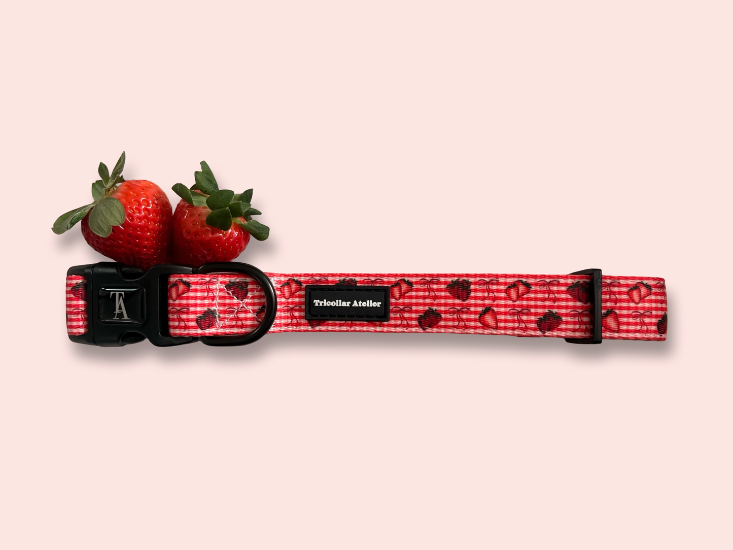 Paws & Berries - Stawberry dog collar